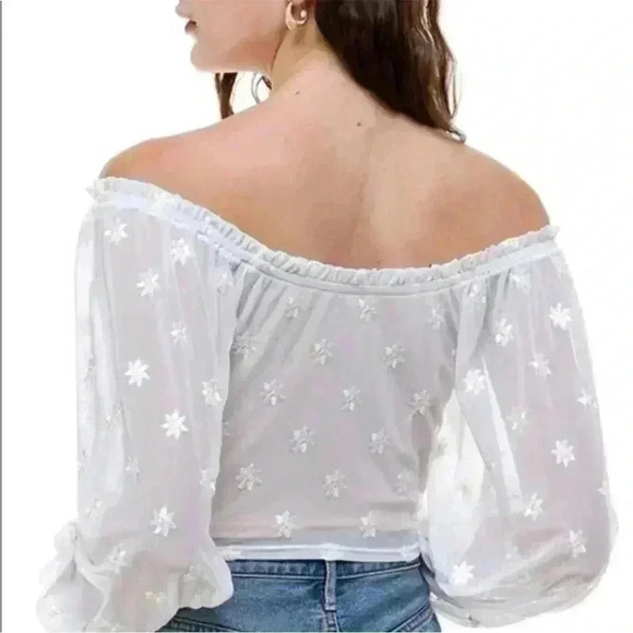 Acoa White blouse - Picture 2 of 10